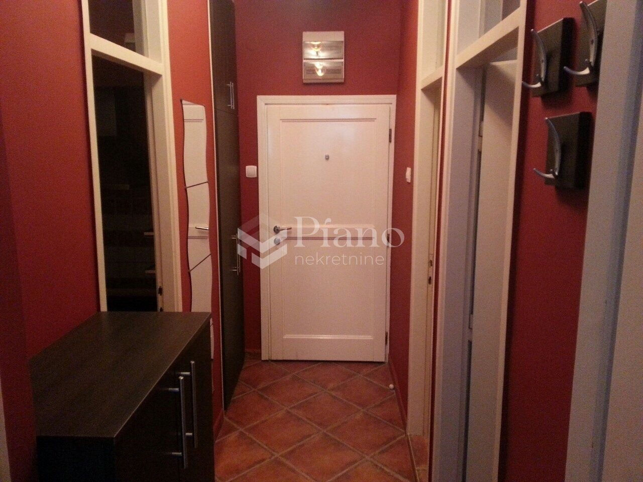 Jednosoban prostran stan u Momišićima